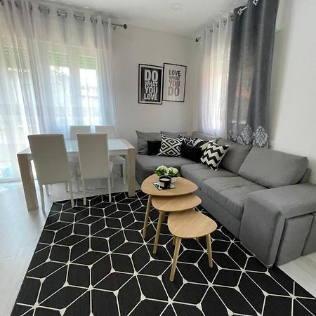 Apartamento Casa Di Isabelle Venezia Mestre Exterior foto