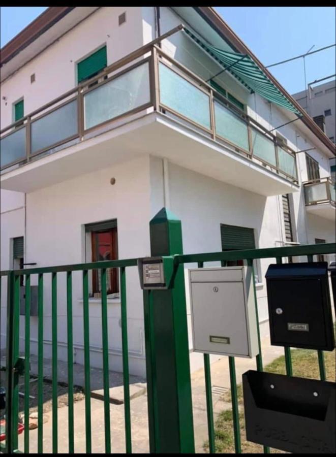 Apartamento Casa Di Isabelle Venezia Mestre Exterior foto